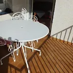 Apartamento Luminoso Con Vista Al Mar, Balcon, Aparcamiento, Aire Acondicionado Y Cocina Equipada En Roses - Es-204-10